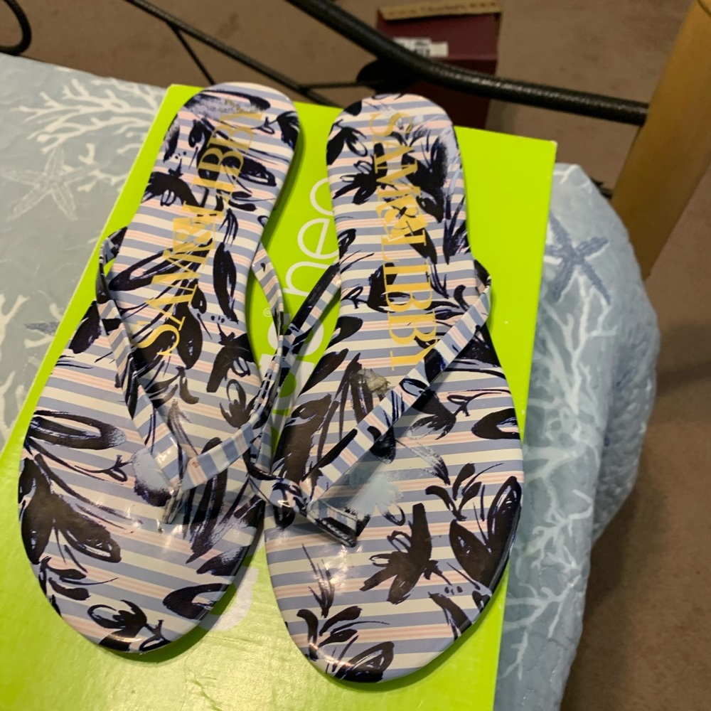 Sandals - Picture 2 of 2